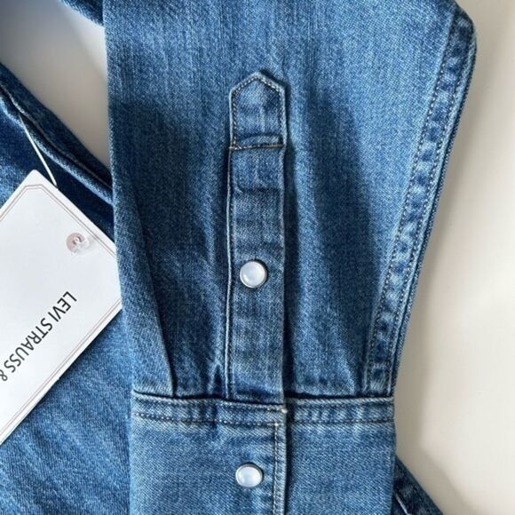 NWT! Levi’s Denim Jean Button Down shirt Size Small - Picture 11 of 11